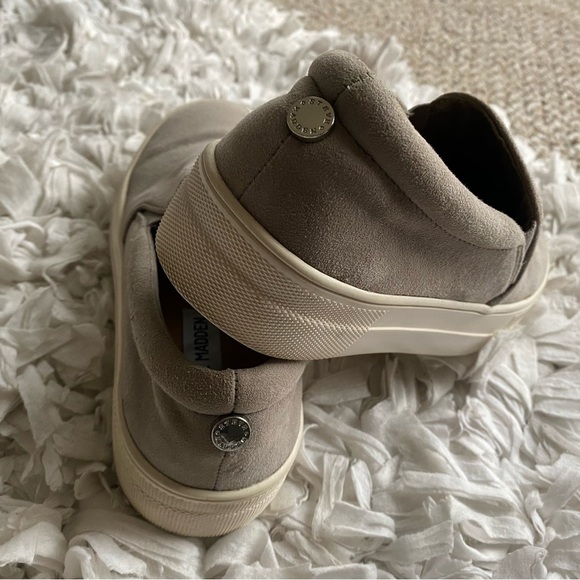 Steve Madden light gray suede slip on sneakers size 6 - Picture 3 of 11